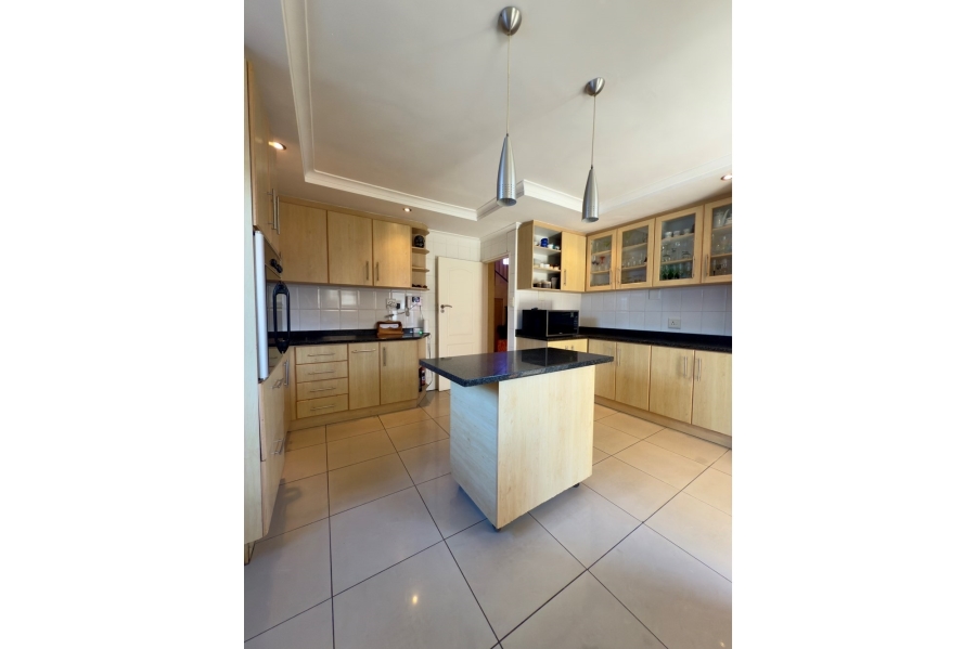 4 Bedroom Property for Sale in Kensington Western Cape